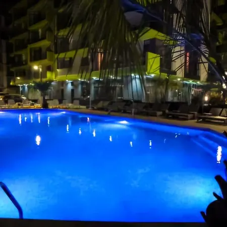 Superior Panoramic 3 Seaview Indoor Pool & Нэводари